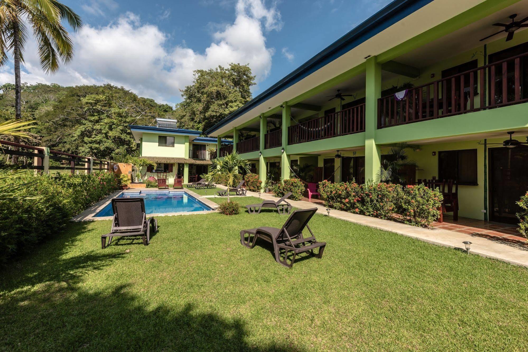 Mavi Surf Hotel Dominical Bagian luar foto