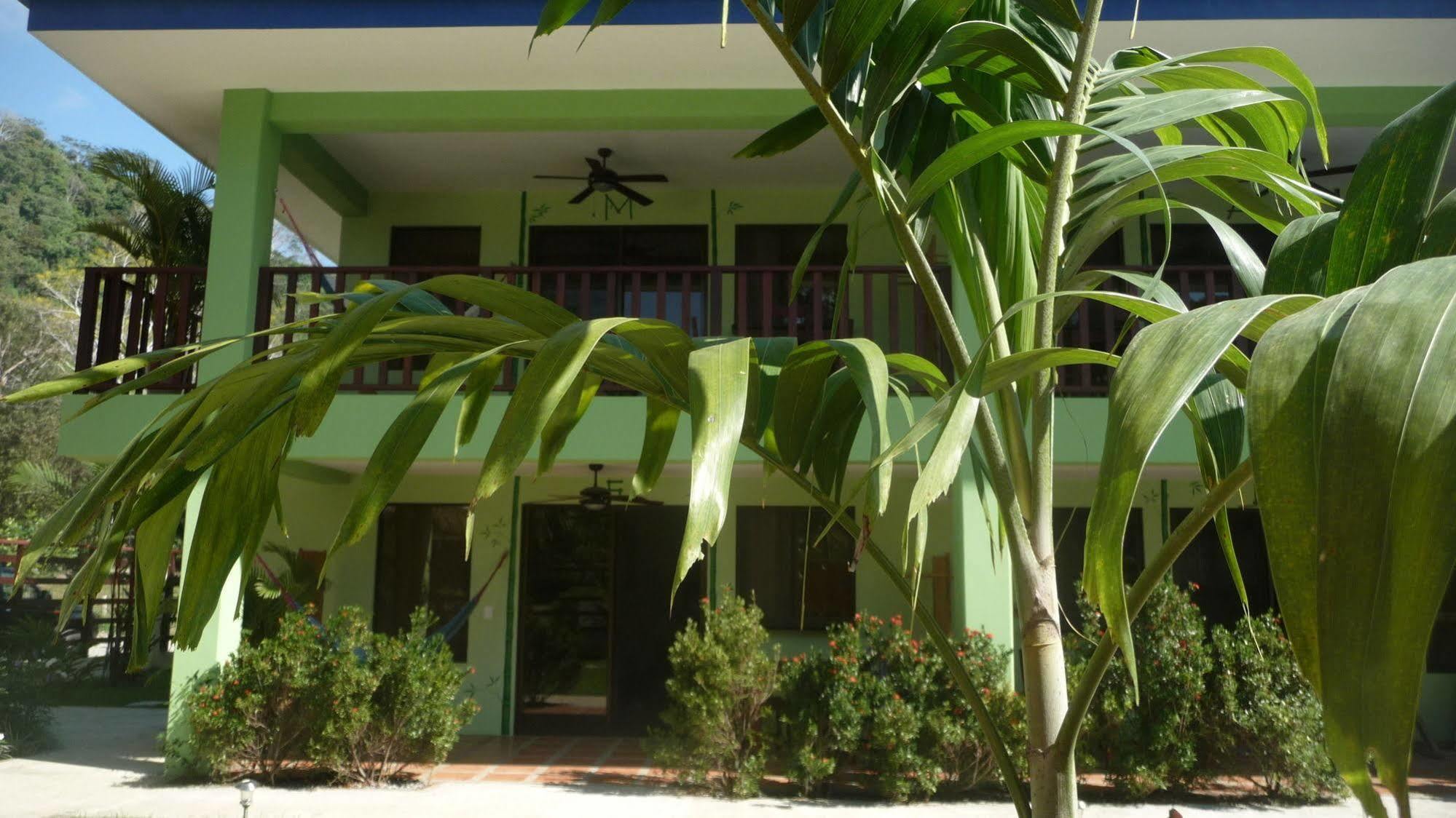 Mavi Surf Hotel Dominical Bagian luar foto